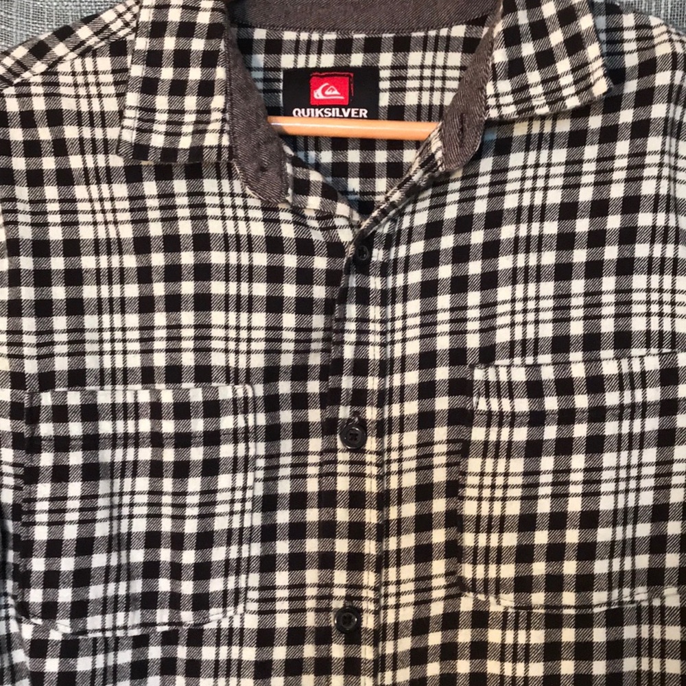 Men’s Quicksilver button down - Picture 2 of 6